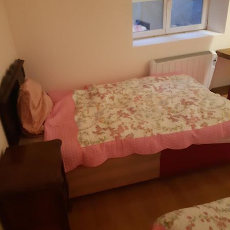 Отель Chic Et Relax Familial Монмаро Экстерьер фото